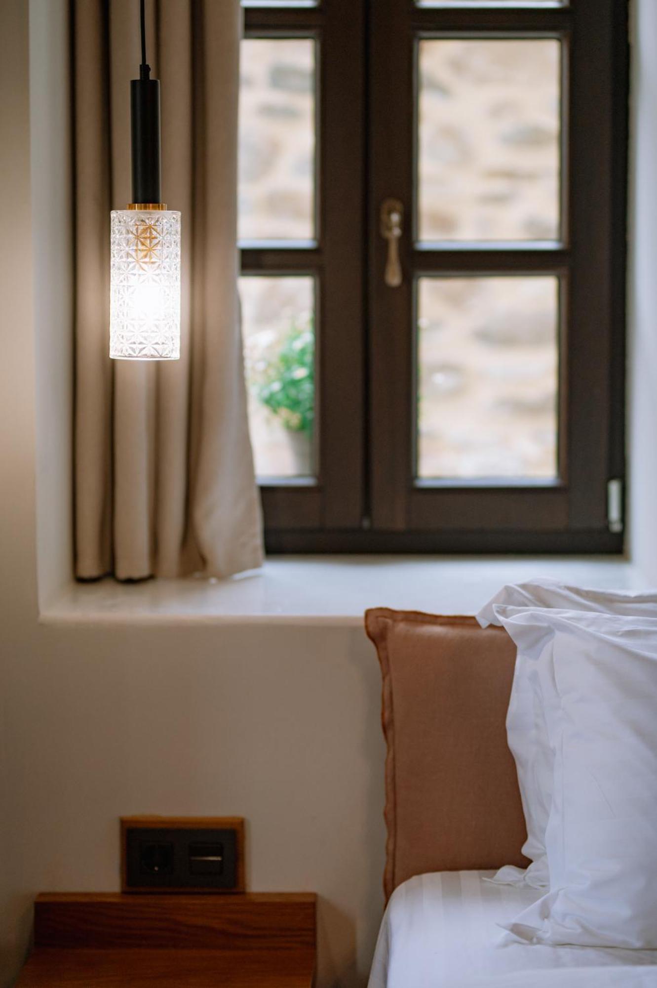 Νysa Hotell Mousthéni Eksteriør bilde