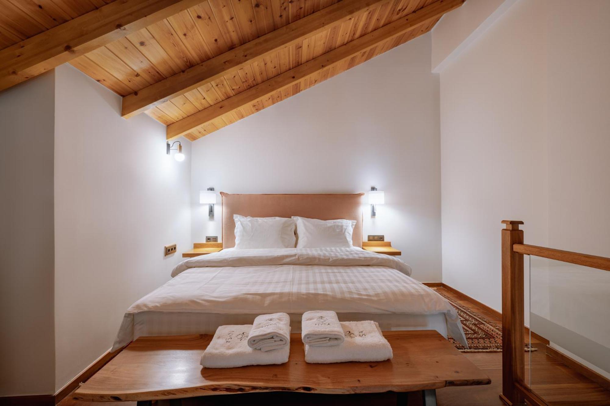 Νysa Hotell Mousthéni Eksteriør bilde
